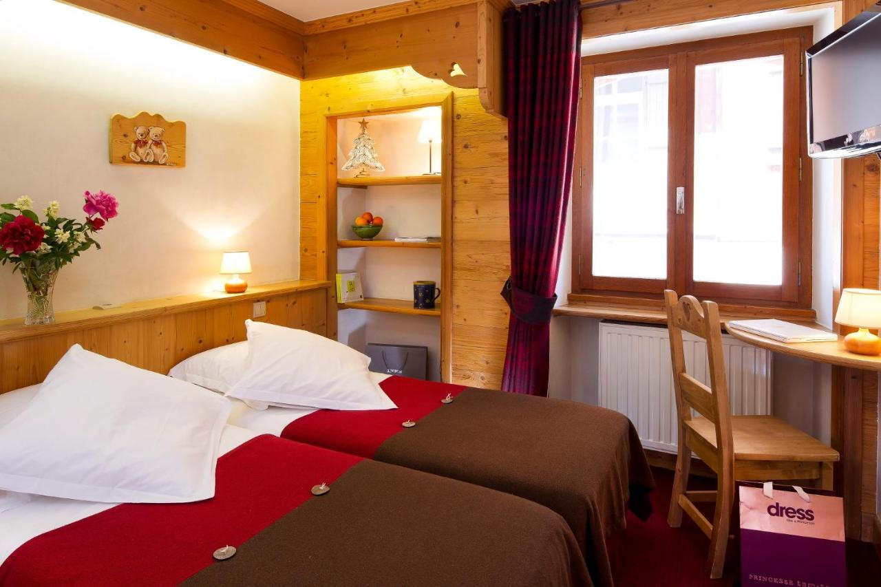 Logis La Croix-Saint-Maurice Ξενοδοχείο Le Grand-Bornand Εξωτερικό φωτογραφία
