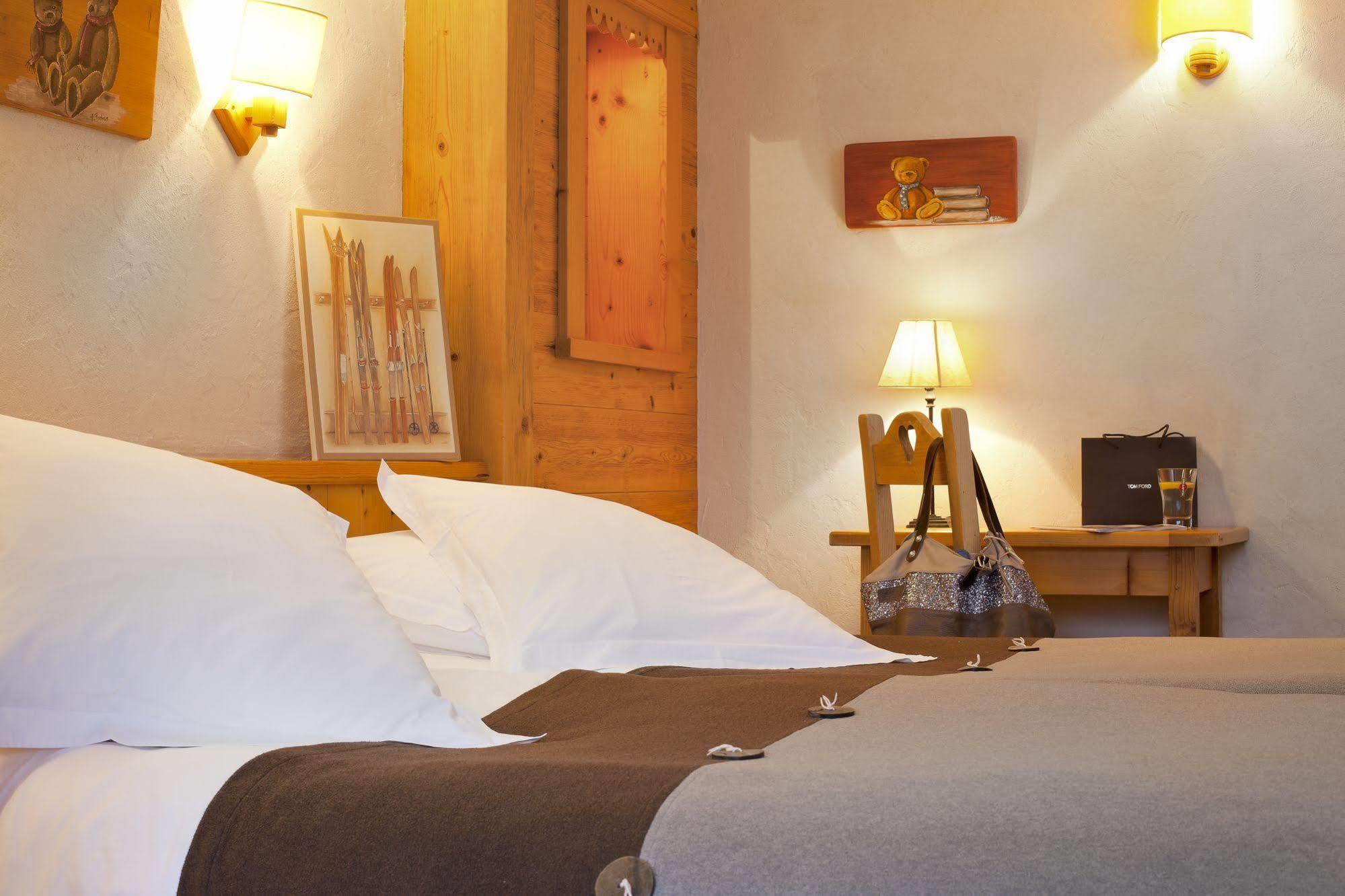 Logis La Croix-Saint-Maurice Ξενοδοχείο Le Grand-Bornand Εξωτερικό φωτογραφία