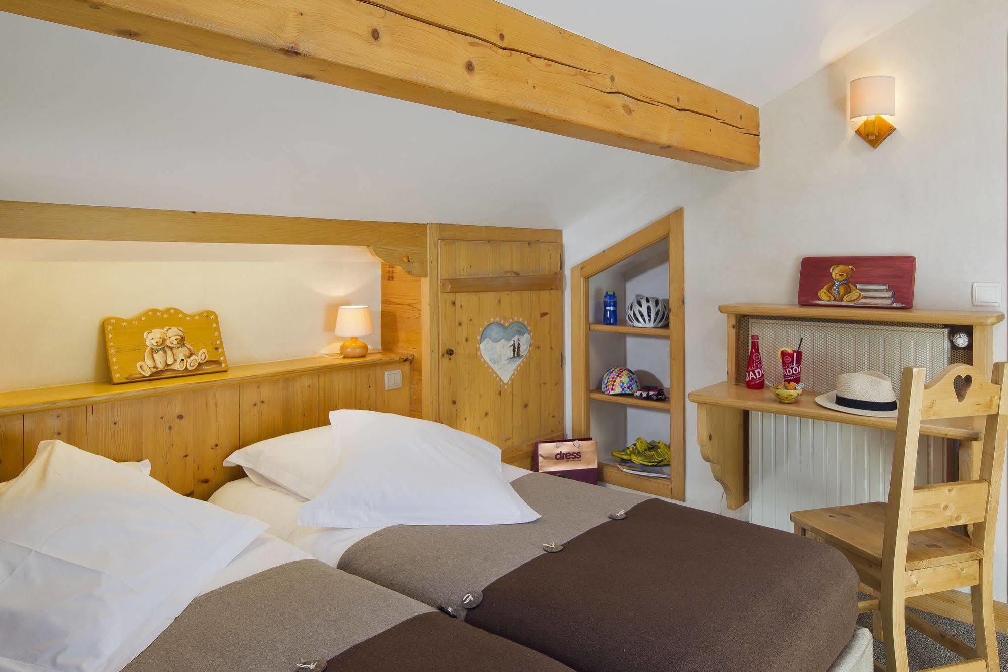 Logis La Croix-Saint-Maurice Ξενοδοχείο Le Grand-Bornand Εξωτερικό φωτογραφία